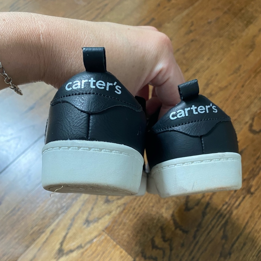 Carter's PERRIE toddler girl size 10 Black Sneakers with Silver Glitter Heart - Picture 8 of 15